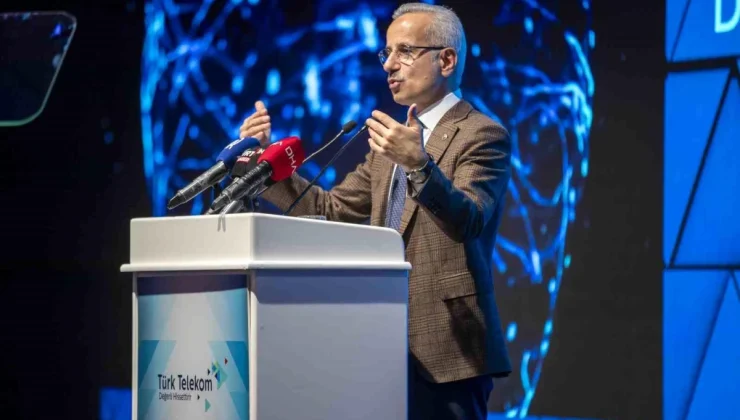 Bakan Uraloğlu: “19,5 milyonu sabit, 74,8 milyonu mobil olmak üzere 94,3 milyon geniş bant internet abone sayısına ulaştık”