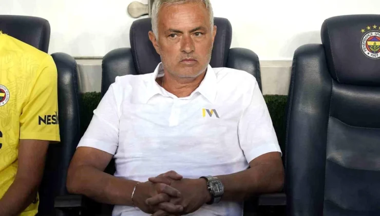 Fenerbahçe Teknik Direktörü Jose Mourinho, Lille maçına 3 değişiklikle çıktı