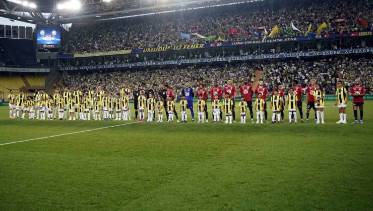 Fenerbahçe ile Lille arasındaki UEFA Şampiyonlar Ligi maçında ilk 15 dakika golsüz geçildi