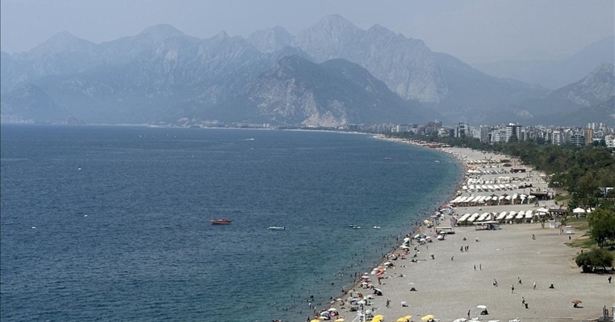 Antalya’da hava sıcaklığı 3 ila 5 derece artacak