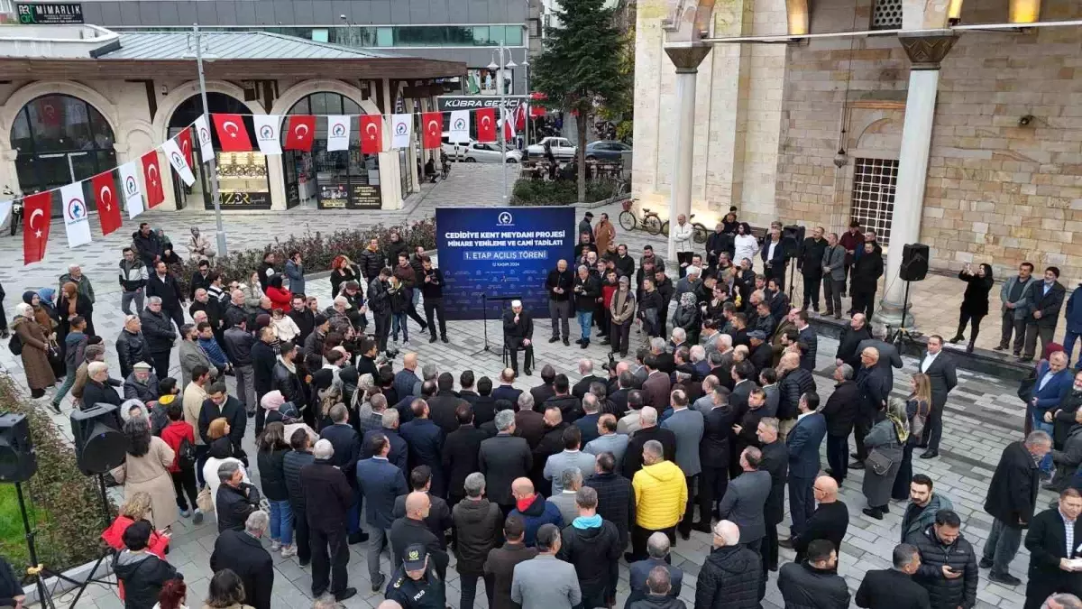 Düzce’de Cedidiye Cami Yenilendi, Kent Meydanı Projesinin İlk Etabı Tamamlandı